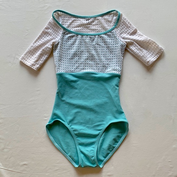 Jule Dancewear Marquise Leotard - XS
Aqua + White Dot Mesh - Picture 1 of 6